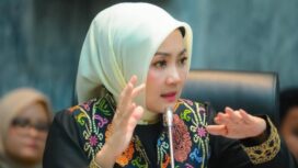 Kuasa hukum Atalia, Debi Agusfriansa, menegaskan isu selebgram Lisa Mariana tidak terkait dengan gugatan. 
Ia menekankan materi perceraian bersifat privat dan tidak bisa dipublikasikan. 
