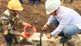 eletakan batu pertama pembangunan Koperasi Desa Merah Putih (KDMP) di Desa Kembangbelor, Pacet, Mojokerto. Dok.Diskominfo