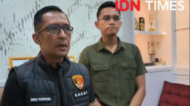 Kasat reskirim Polres Medan, AKP  Kasat Reskrim Polres Pelabuhan Belawan, Iptu Agus Purnomo, memimpin penanganan kasus tersebut dan memberikan keterangan resmi terkait kronologi serta motif. Foto: sumur.idntimes
