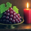 Ilustrasi gambar buah anggur (copilot ai)