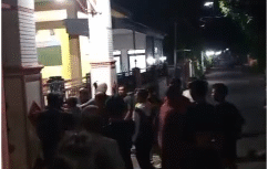 Segeromboan anak muda melakukan keonaran di Diwek, Jombang,  polisi mengamankan satu  pemuda dan satu remaja serta satu unit motor. Foto: kredonews.com/ elok apriyanto