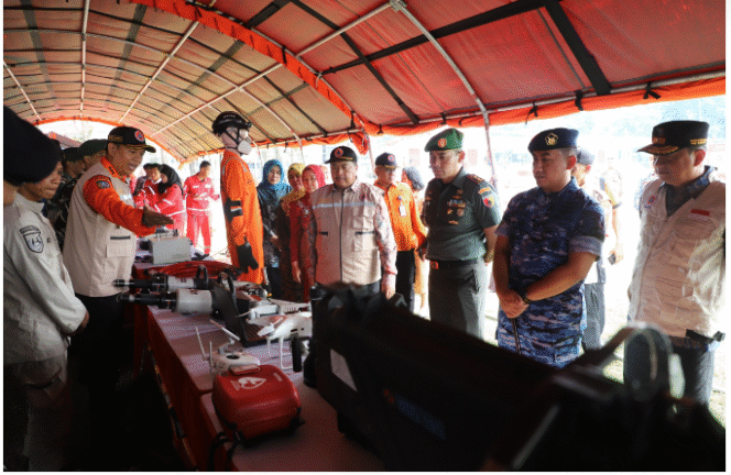
					Pemkab Jombang menggelar apel pasukan menghadai bencana hidrometerologi 2025. Dalam gelar ini juga dilakukan koodinasi dalam mengahadaipi persoalan evaksui dan mitigasi bencana. Foto: jombangkab.go.id