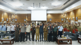 Pemkab Jombang mewnyelenggarakan Fokus Griup Discussion (FGD) membahaya korupsi pada Hari Anti Korupsi Sedunia (Hakodia), dna mengukuhkan 12 genarasi muda penyluh anti korupsi, Senin, 8 Desember 2025. Foto: jombangkab.go.id