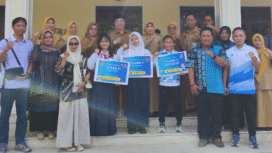 Inilah sejumlah pelajar Jombang yang mem[pinyai prestasi serta meraih medali dalam Olimpiade Olahraga Siswa Nasional (O2SN) dan Festival Lomba Seni dan Sastra Siswa Nasional (FLS3N) 2025. Mereka diteima dan mendapat apresiasi dari Bupati Jombang, H Warsubi, Senin 29 Desember 2025. Foto: kredonews.com/ elok apriyanto