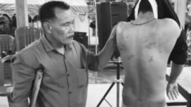 Beekas luka penganiayaan yang didiga dilakukan oleh oknum polres Tuban, M Rifai, 31, dituduh mencuri semangka. Kasus ini menyebabkan aksi massa demo sampai ke Mapolda Jatim. Foto: kabartuban.com