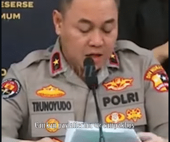 Polda Metro Jaya menggelar konferensi pers, Jumat 12 Desember 2025, menyebutkan bahwa pelaku pengoroyokan dua orang anggota Matel di Kalibata, Jakarta adalah enam oknum Pelayanan Masyarakat (Yanmas) Mabes Polri. Foto: Instagram@majeliskopi08