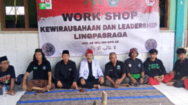 Kang Edy Riyanto dan AR Waluyo Wasis Nugroho (Gus Wal), menyelenggarakan Workshop Kewirausahaan dan Leadership bagi para pendekar santri Pagarnusa di Jombang, Minggu (28/12/2025). Foto: Dok/ Pagar Nusa Jombang