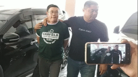 Aparat kepolisian Polda Jatim akhirnya menangkap Sameel Ardi Kristanto. 44, tahun dan membawa ke mapolda, pukul 14.00 Wib, hari Senin 29 Desember 2025. Foto: Ist