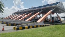 Pintu exit tol Bandarkedungmulyo, Jombang, salah satu yang memperoleh perhatian tajam selama Nataru (Natal dan TahunBaru). Foto: lredonews.com/ elok apriyanto