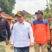 Pemerintah Kabupaten Mojokerto sigap menangani banjir di Dusun Balong, Desa Banyulegi, Kecamatan Dawarblandong. Dok.Diskominfo