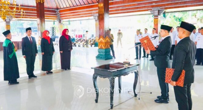 
					Tiga Pejabat Tinggi Pratama Dilantik Bupati Mojokerto. Ist