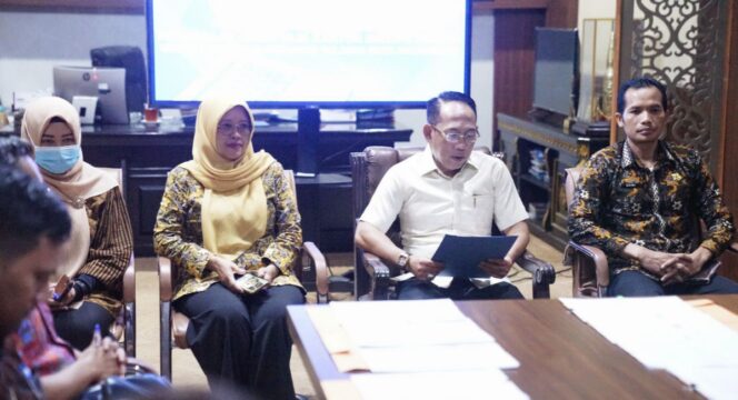 
					Penandatanganan kontrak berlangsung pada Kamis (15/1/2026) di Ruang Rapat Sekretaris Daerah Kota Mojokerto. (Dok.Diskominfo Kota Mojokerto) 