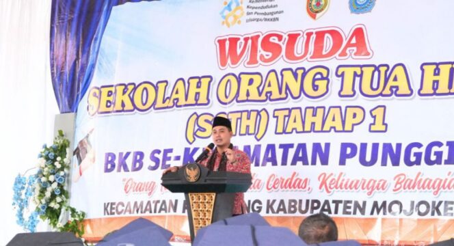 
					Wisuda SOTH, Bupati Mojokerto Tekankan Pola Asuh Sehat. Dok.Diskominfo