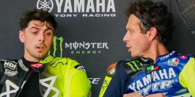 
					Legenda MotoGP, Valentino Rossi, akhirnya merasakan aspal Sirkuit Mandalika untuk pertama kalinya. (ig@officialmotogp7)