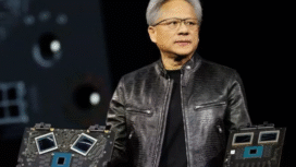 Inilah dagangan Nvidia, perushaaan semikonduktor termasuk chip AI paling bergensgsi di dunia. CEO Nvidia, Jensen Huang memarkan produks chip unggulan persuahaannya. Foto: dok/Nvidia