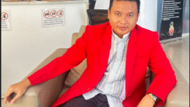 Ketua Umum Ormas Madas Sedarah, M Taufik menegaskan tak akan melakukan pergerakan apapun atas eksekusi rumah Jl. Raya Darmo 153 Surabaya, yang saat ini menjadi sekratraist Madas Sedarah. Foto: wartahukum.net