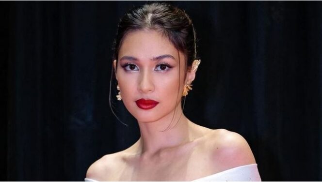 
					Pemeran Sewu Dino Mikha Tambayong