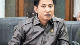 Wakil ketua DPRD Jombang, Ama Siswanto mendesak Disprtan Jombang segera melakukan pendataan seluruh swat petani yang terendam banjir, agar upaya klaim ke Jasindo bisa berjalan pancar. Foto: Dok/ PDI-P Jombnag