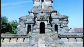 Candi Songgotiti, menurut ahli sejarah Abednego Andhana Prakosajaya, MA, dibangun abad 9-10. Candi ini disebut lebih tua dari era Singaosari ddan Majapahit. Foto: aerial.travel