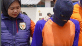 Petugas kepilisian Polres Jombang menangkap dan menahan seorang oknum guru SMP di wilayah Jombang. Karena, melakukan tindakan pelecehan kepada siswanya, dengan modus sangat canggih. Foto: instagram@wargajombabang