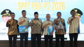 Bupati Jombang, Warsubi terbitkan SPPT PBB-P2 tahun 2026, Kamis 22 Januari 2026. Foto: jombangkab.go.id