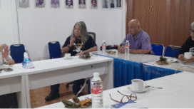 Direktur Anugerah Adinegoro, Maria D. Andriana menyelenggarakan rapat bersama tim dewan juri untuk menentukan naksah dan karya jurnalistik yang layak sebagai peraih Anugerah Adingoro di Jakarta, Jumat, 9 Januari 2026. Foto: Ist