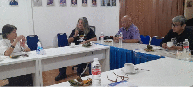 
					Direktur Anugerah Adinegoro, Maria D. Andriana menyelenggarakan rapat bersama tim dewan juri untuk menentukan naksah dan karya jurnalistik yang layak sebagai peraih Anugerah Adingoro di Jakarta, Jumat, 9 Januari 2026. Foto: Ist