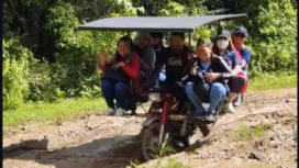 Inilah Skylab Habal-habal yang banyak beroperasi di pedesaan Filipina, satio motor 125 CC dimofogoksi sehingga mampu angkut 10 penumpang. Foto: acontercom.sv