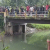 Seorang remaja diduga tewas tenggelam saat memancaing i di sungai Desa Bawangan, Desa, Kecamatan Ploso, Kabupaten Jombang, Jumat (23/1/2026). Foto: kredonerws.com/ elok apriyanto