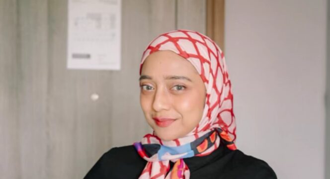 
					Selebgram sekaligus aktivis kemanusiaan Chiki Fawzi akhirnya angkat bicara soal pencopotannya dari posisi petugas haji. Foto: Instagram Chiki Fawzi 