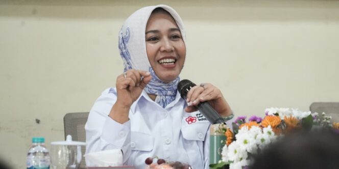 
					Wali Kota Mojokerto sekaligus Ketua PMI, Ika Puspitasari (Ning Ita), dalam Musyawarah Kerja II PMI Kota Mojokerto, (14/2). Ist