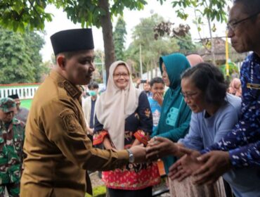 Dari Sosmed ke Aksi Nyata: Gus Bupati Besuk Lansia Mojokerto. Ist