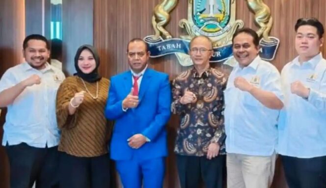 
					Pengurus KADIN Katim dan delegasi Timor Leste