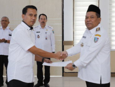 Pemkab Jombang menunjuk Ivan Dwi Fibrian, M.Kom., M.I.Kom., sebagai direktur baru BUMD Aneka Usaha Seger, Rabu 25 Februari 2026. Foto: kominfo pemkab jombang