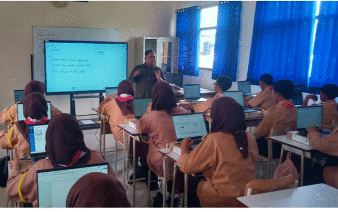 
					Selama bulan ramadhan, aktivitas sekolah di Jombang jalan terus, hanya jam pelajaran dikurangi. Foto: kredonews.com/ elok apriyanto