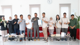 Komisi IV DPRD Gresik melakukan sidak  ke PT KAS. DEwan tetap mendesak agar perusahaan mies sedap itu tetap memberikan hak THR kepada karyawan yang dirumahkan. Foto: kredonews.com/ sanny