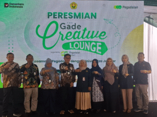 Memberikan pemahaman aplikasi keungan secara inklusif dan aman, PT Pegadian Wilayah XII telah membukan Gade Creative Lounge ke-32 di ka,pus FE Universitas Jember. Foto: Ist