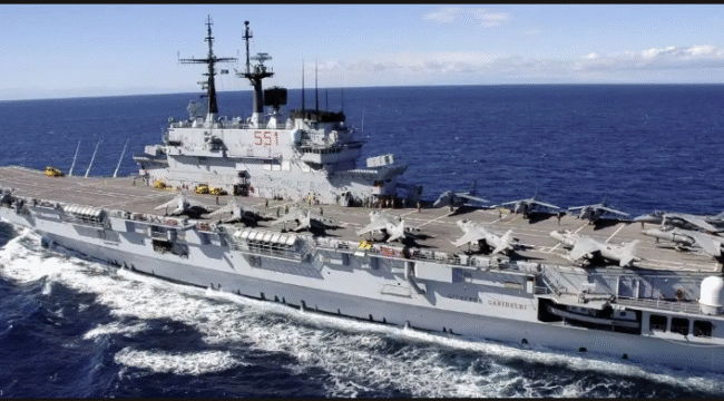 Inilah sosok kapal induk ringan Garibaldi, yang telah purna tugas setelah menjalankan misi 40 tahun. Kapal ini sudah selesai dilakukan renovasi dan menurut kabar segera dikirim ke Indonesia masuk ke jajaran TNI AL. Foto: Ist
