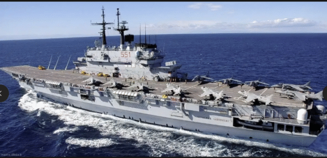 
					Inilah sosok kapal induk ringan Garibaldi, yang telah purna tugas setelah menjalankan misi 40 tahun. Kapal ini sudah selesai dilakukan renovasi dan menurut kabar segera dikirim ke Indonesia masuk ke jajaran TNI AL. Foto: Ist
