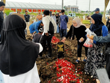Ibu, kakak dan adik tewas diracun oleh anak kandung, menggunakan teh dicampur sianida. Pelakunya adalah anak- lelakaki nomor dua di antara keluarga di Warakas, Jakarta. Foto: kumparan.com