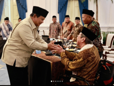 Presiden Prabowo Subiyanto mengadkaan pertemuan dengan MUI dan ormas Islam, bicara soal keterlibatannyanya pada Board of Peace untuik Palestina, di Jakarta, 3 Januari 2026. Foto: Instagram@prabowopresidenrepublikindoneisa