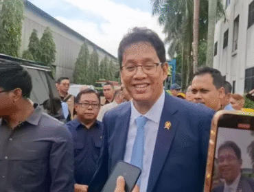 Menetri Keuangan Prubaya melakukan sidak ke lokasi pabrik baja milik investor Chin PT PSM< di Tangerang, Kamis 5 Februari 2026. Foto: inilah.com