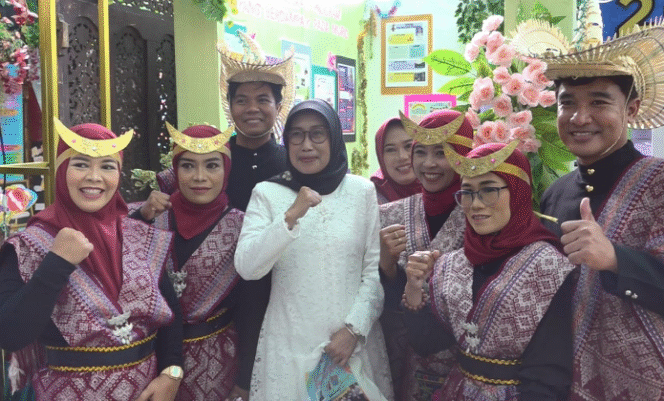 
					Kepala Dinas Pendidikan dan Kebudayaan Jombang, Wor Windari. Foto: kredonews.com/elok apriyanto