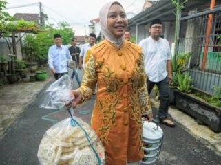 Rantangan Ning Ita: Ramadan Hangat Bersama Warga Mojokerto. Ist