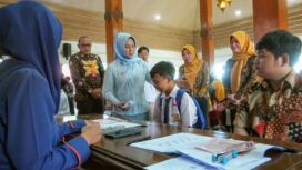 Lebaran Penuh Harapan: Pemkot Mojokerto Salurkan Bantuan Sosial Bersama PT Pos Indonesia. Ist 