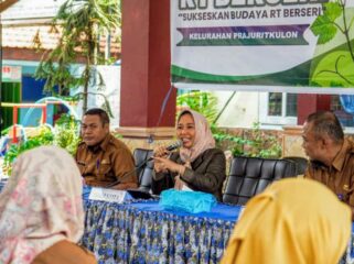 Ning Ita Hidupkan Kembali Bank Sampah RW Lewat Budaya RT Berseri. Ist