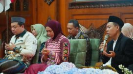 Ramadan Penuh Cinta: Ning Ita Berbagi Kebahagiaan dengan Anak Yatim. Ist