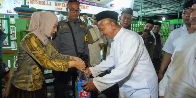 
					Ning Ita: Kekompakan Warga Wates Jadi Teladan RT Berseri. Ist 