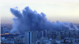 Saah satu rudal iran hantam ibukota Israel, Tel Aviv. Foto: BBC Indonesia