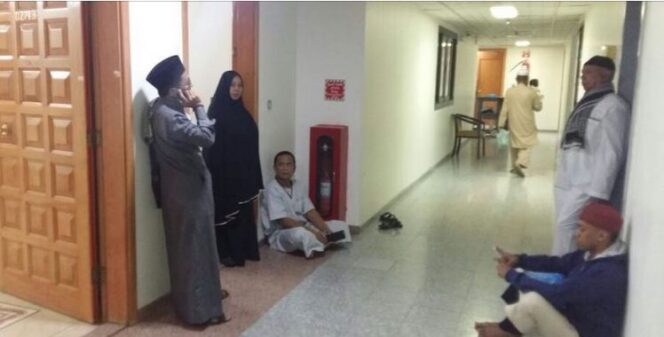 
					Jamaah tertahan di Arab Saudi